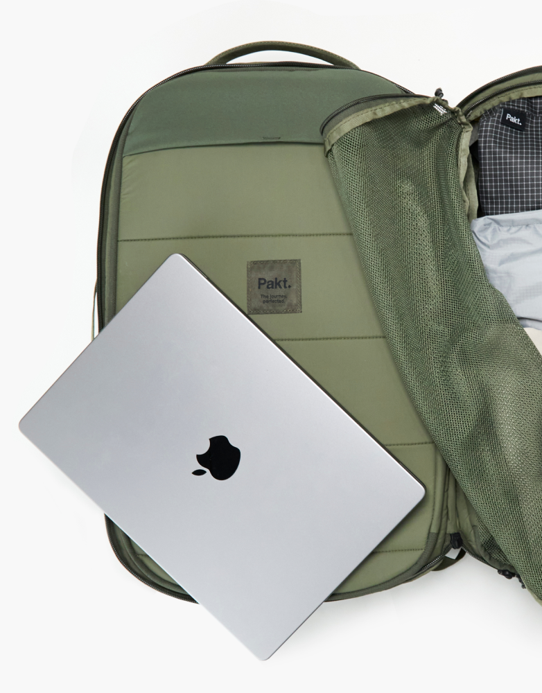 Cero Travel Backpack